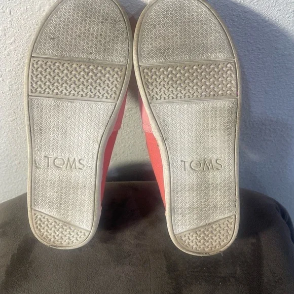 Toms Kids’ Slip-on Shoes- US size 2 - Picture 6 of 6